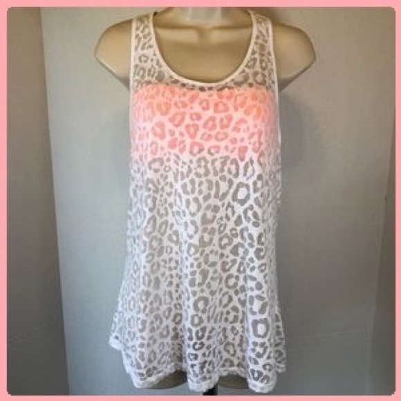 No Boundaries Tops - GONE 8/5 ❤️❤️CLEARANCE  NWOT TANK/BANDEAU